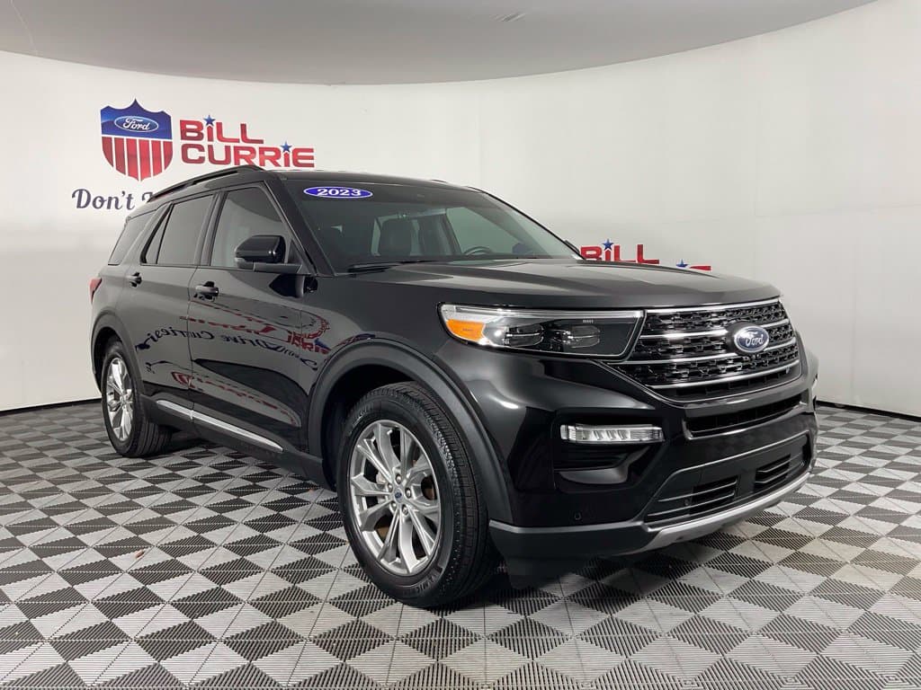 2023 Ford Explorer XLT — photo 1 of 28