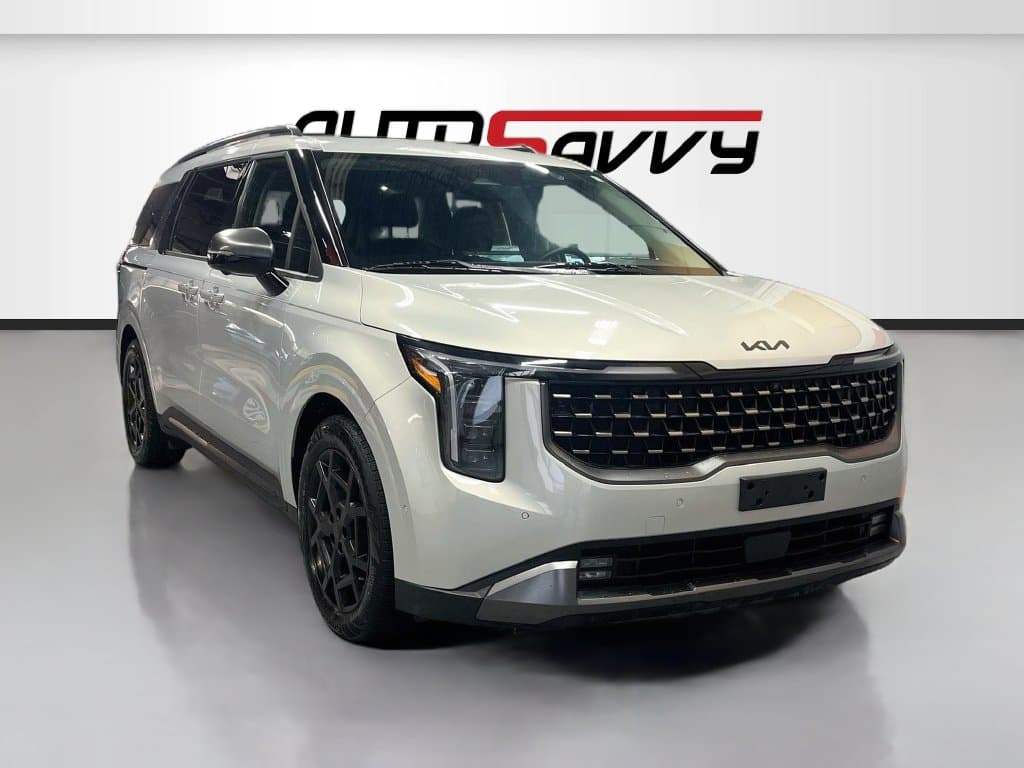 2025 Kia Carnival SX Prestige — photo 1 of 35