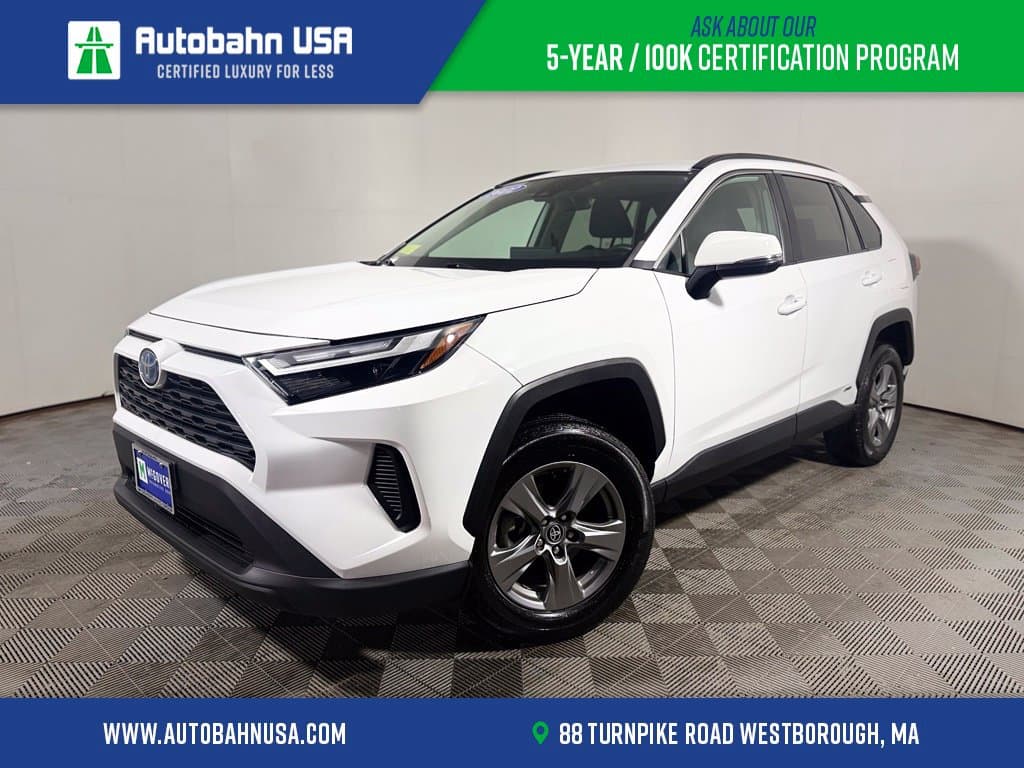 2022 Toyota RAV4 Base — photo 1 of 26