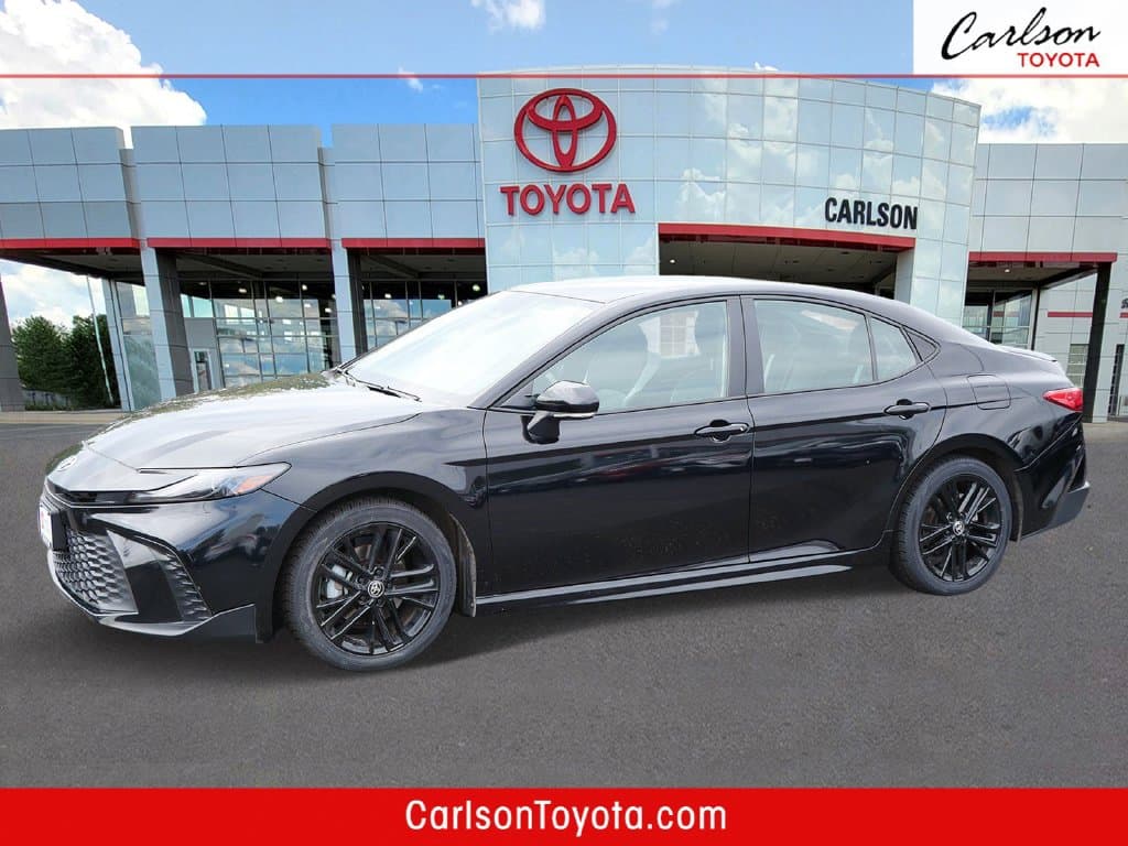 2025 Toyota Camry SE — photo 1 of 27
