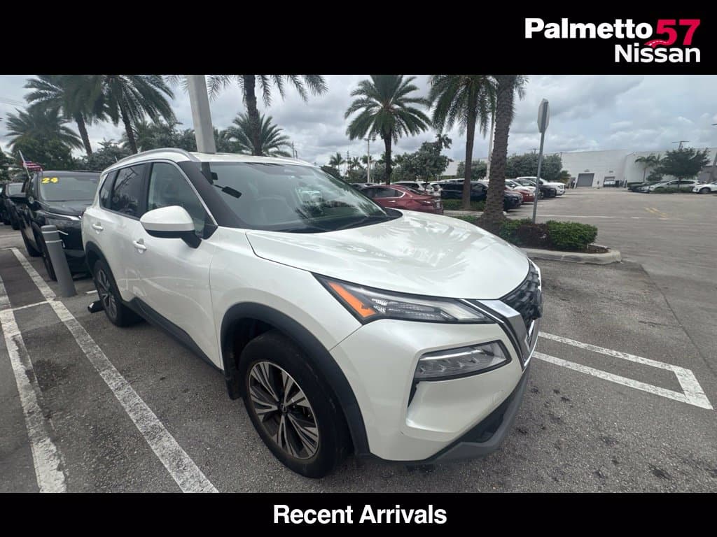 2023 Nissan Rogue SV — photo 1 of 8