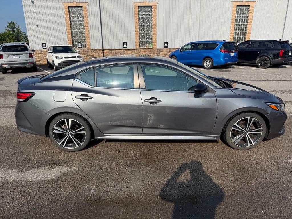 2021 Nissan Sentra SR — photo 1 of 9