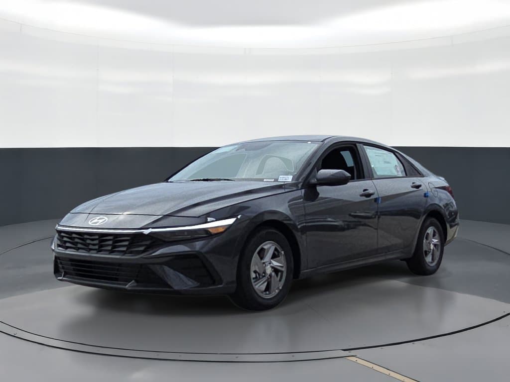 2026 Hyundai Elantra SE — photo 1 of 26