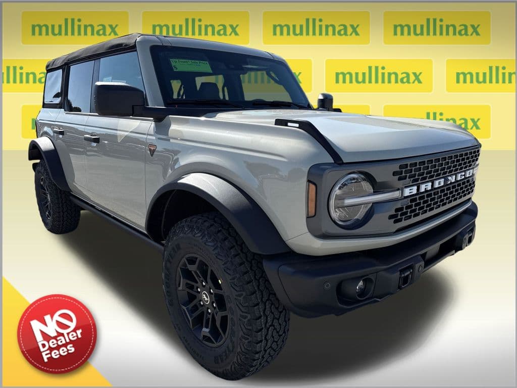 2026 Ford Bronco Badlands — photo 1 of 33