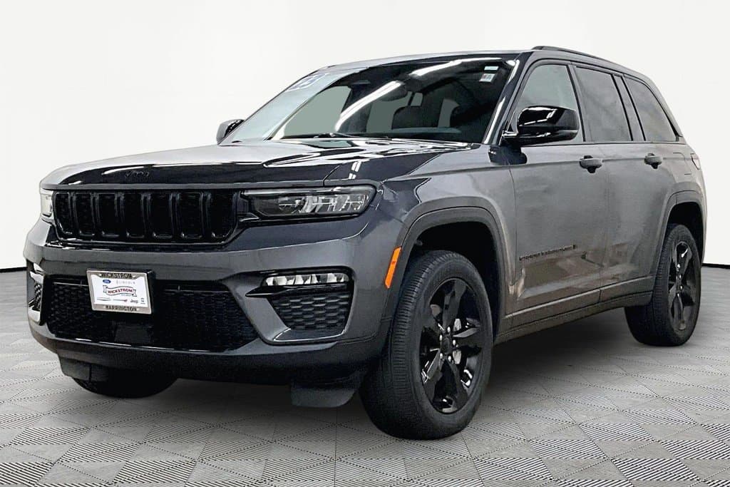2023 Jeep Grand Cherokee Limited — photo 1 of 35