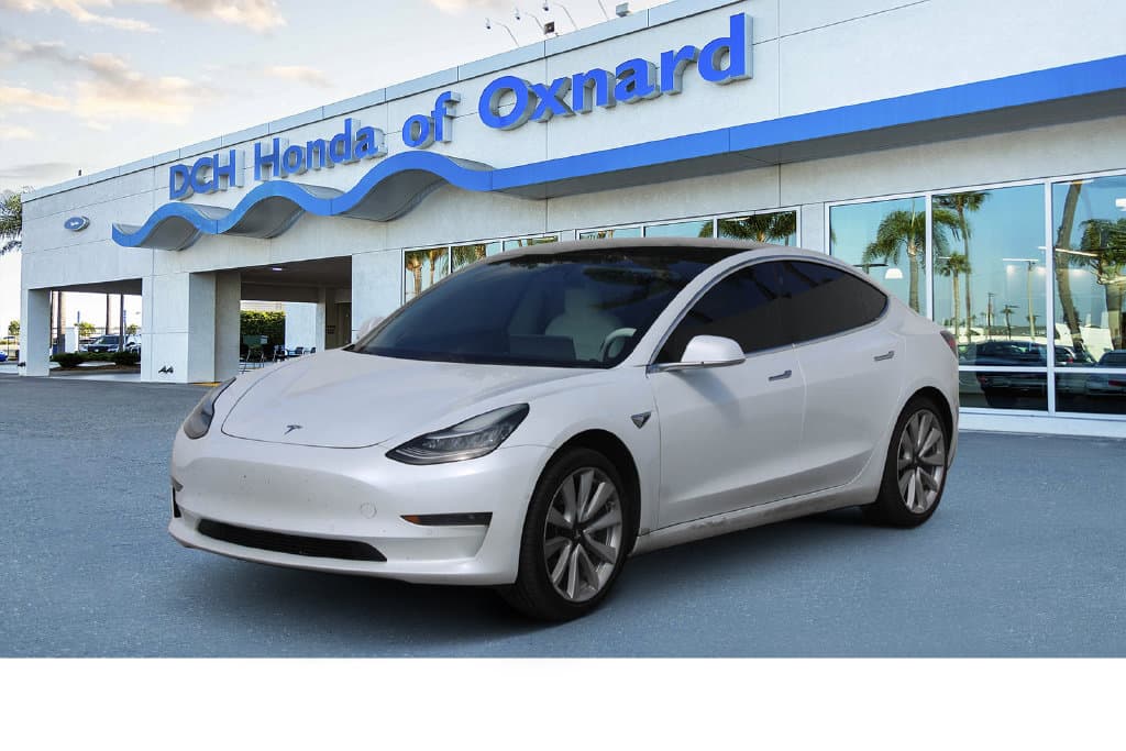 2020 Tesla Model 3 Standard Range Plus — photo 1 of 12