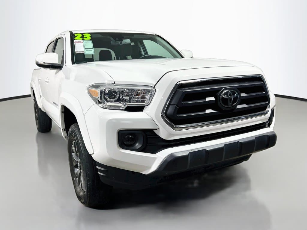 2023 Toyota Tacoma 4WD SR5 — photo 1 of 33