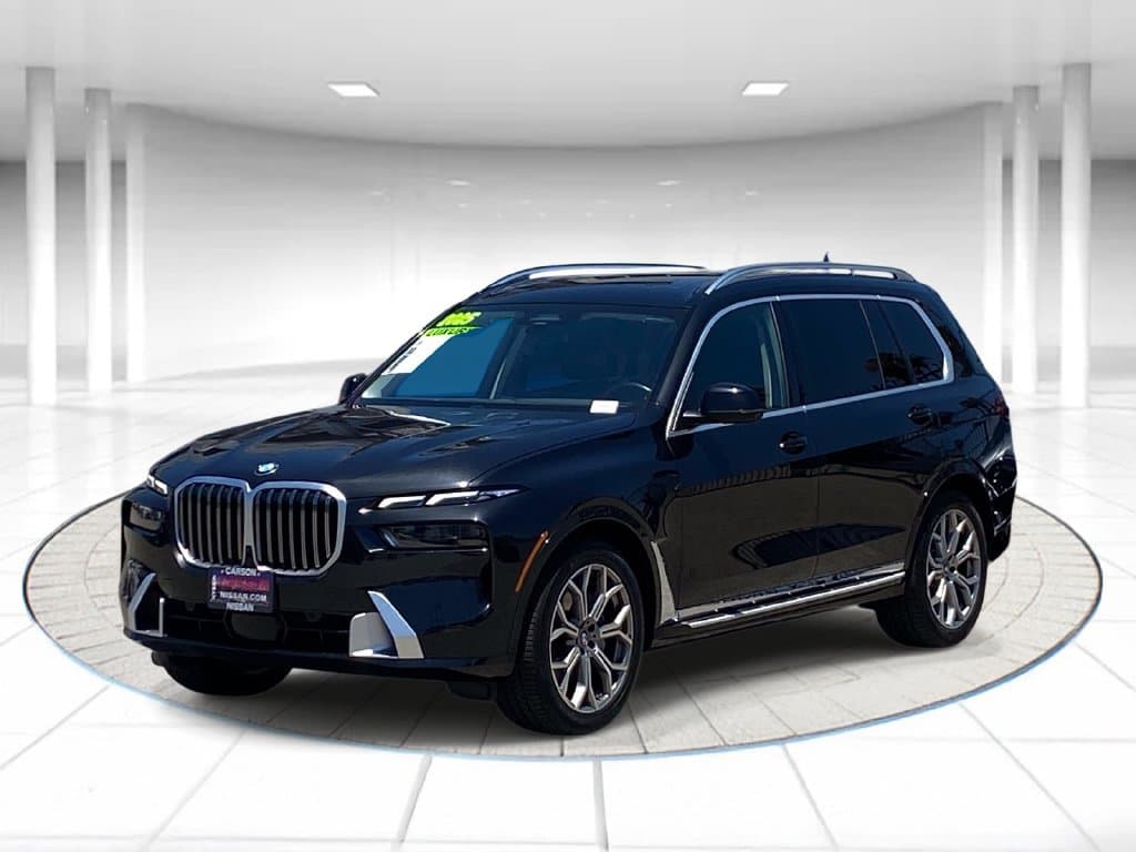 2025 BMW X7 xDrive40i — photo 1 of 34