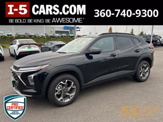 2024 Chevrolet Trax LT — photo 1 of 23