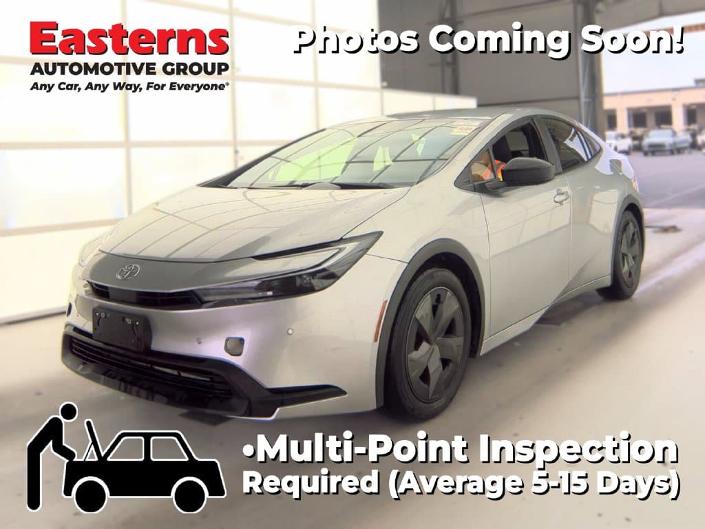 2025 Toyota Prius LE — photo 1 of 3