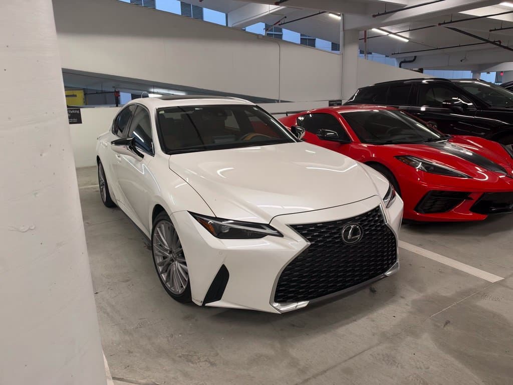 2024 Lexus IS Base — photo 1 of 3