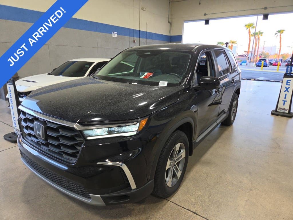 2024 Honda Pilot Base — photo 1 of 6