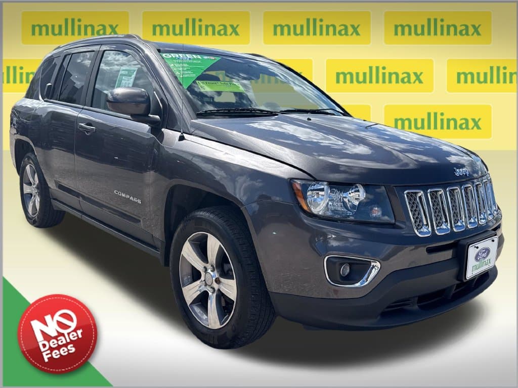 2017 Jeep Compass Latitude — photo 1 of 30