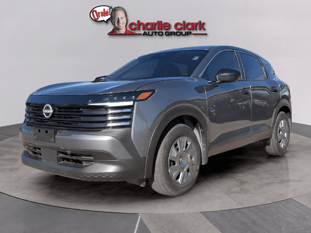 2025 Nissan Kicks S — photo 1 of 31
