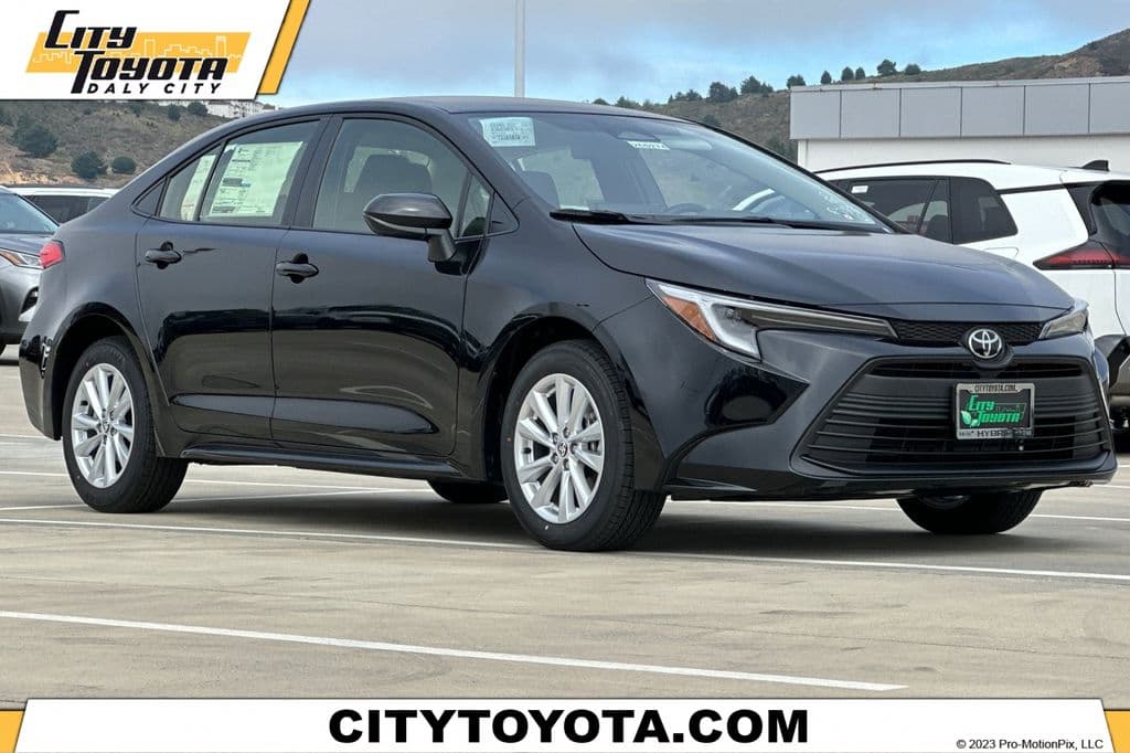 2026 Toyota Corolla Hybrid LE — photo 1 of 35