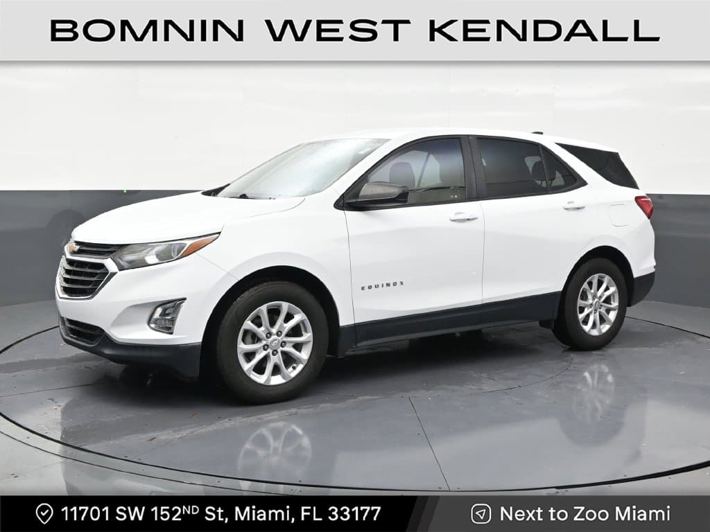 2021 Chevrolet Equinox LS — photo 1 of 30