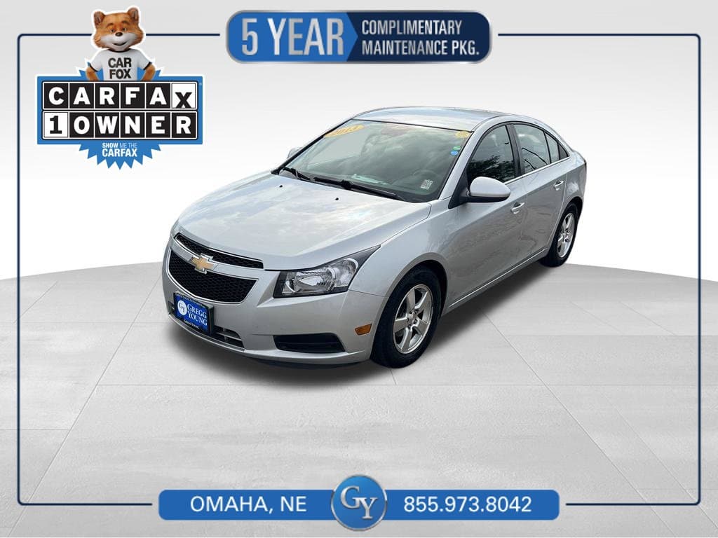 2013 Chevrolet Cruze 1LT — photo 1 of 40