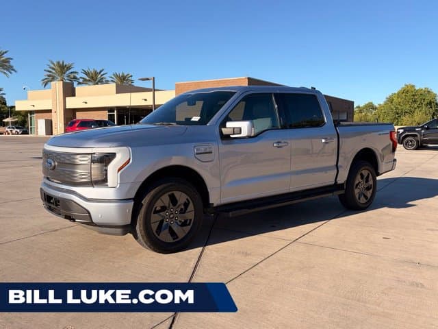 2022 Ford F-150 Lightning LARIAT — photo 1 of 29