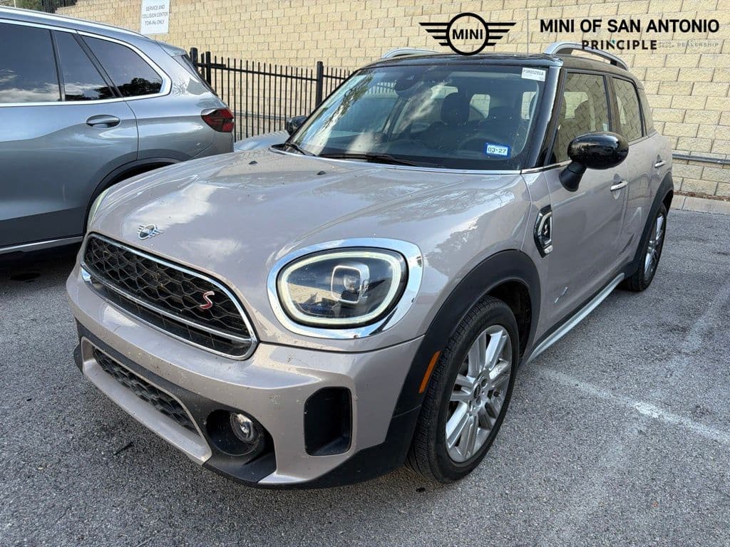 2023 Mini Countryman Base — photo 1 of 5