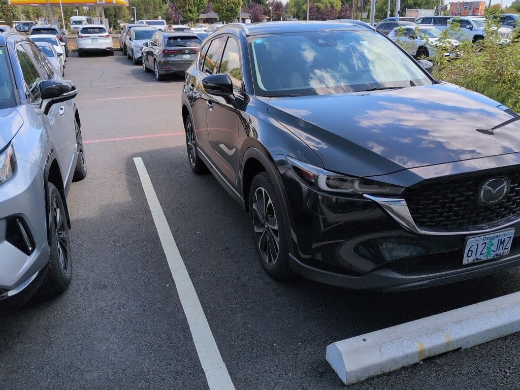 2022 Mazda CX-5 2.5 S Premium Package — photo 1 of 12