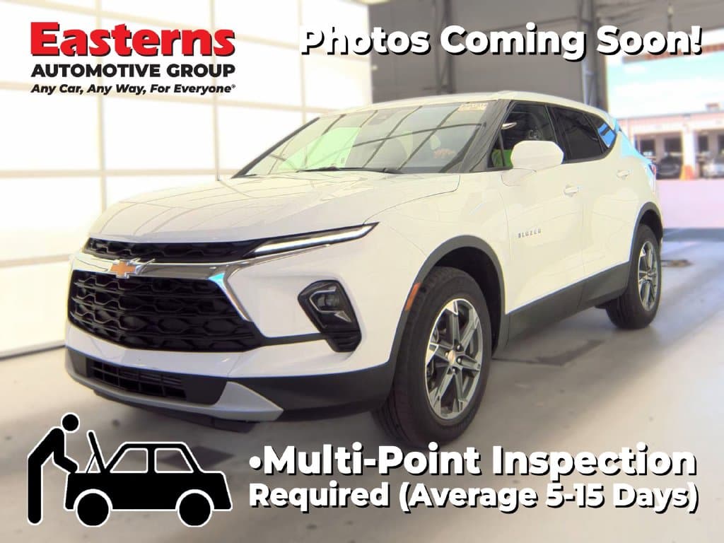 2025 Chevrolet Blazer LT — photo 1 of 3