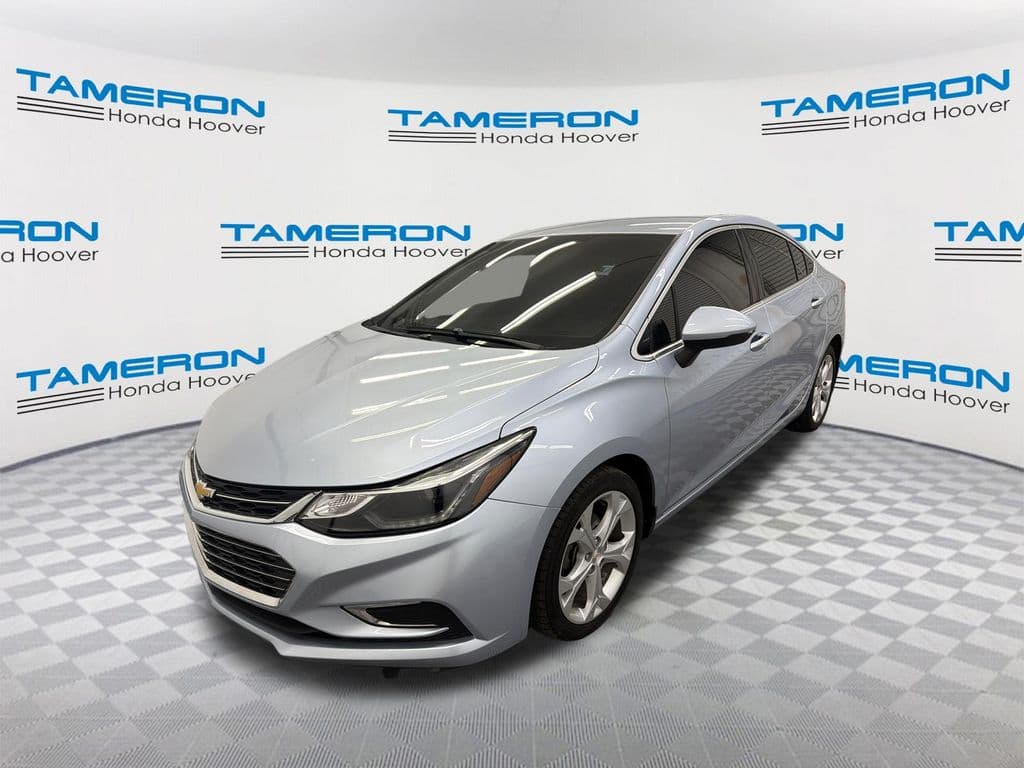 2017 Chevrolet Cruze Premier — photo 1 of 32
