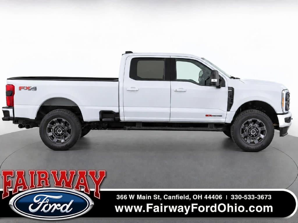 2024 Ford Super Duty F-350 SRW LARIAT — photo 1 of 11