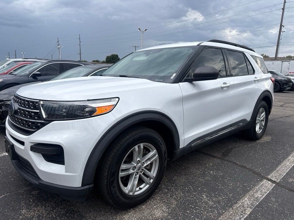 2020 Ford Explorer XLT — photo 1 of 4
