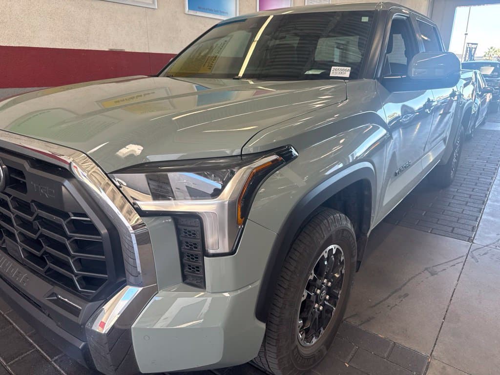 2025 Toyota Tundra 4WD SR5 — photo 1 of 4