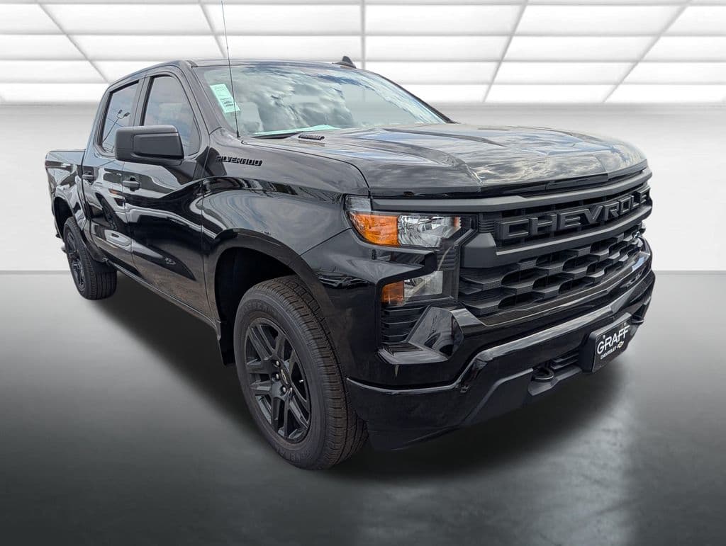 2026 Chevrolet Silverado 1500 Custom — photo 1 of 27