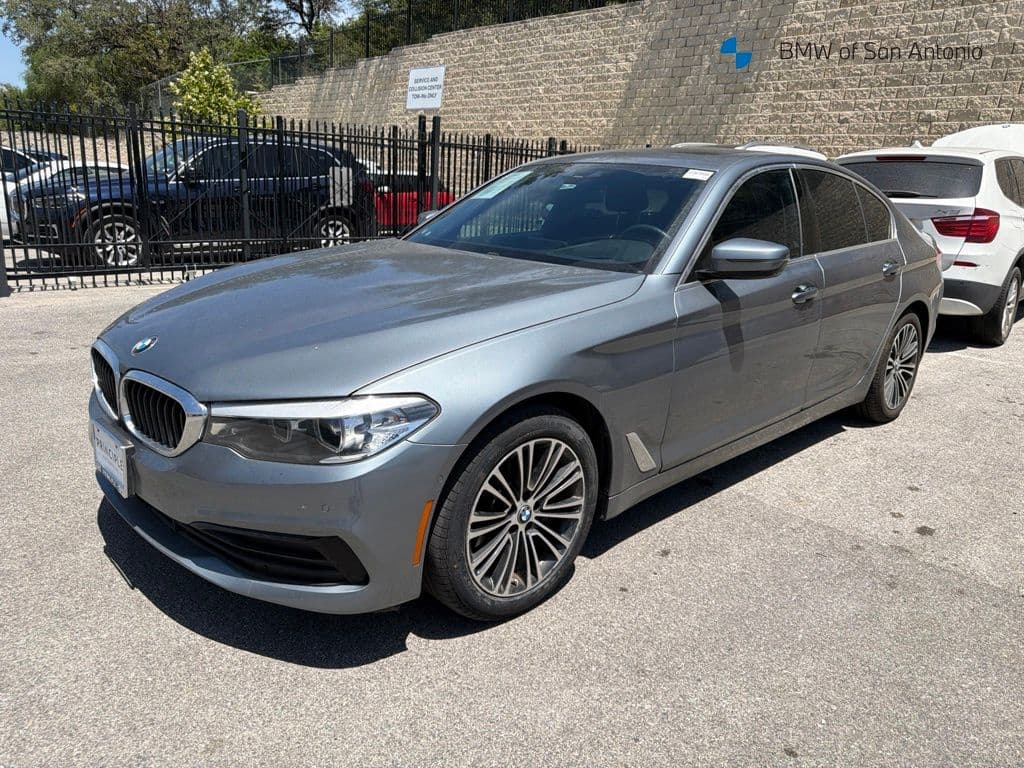 2020 BMW 5 Series 540i xDrive — photo 1 of 5