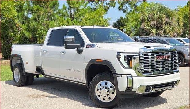 2024 GMC Sierra 3500HD Denali — photo 1 of 7