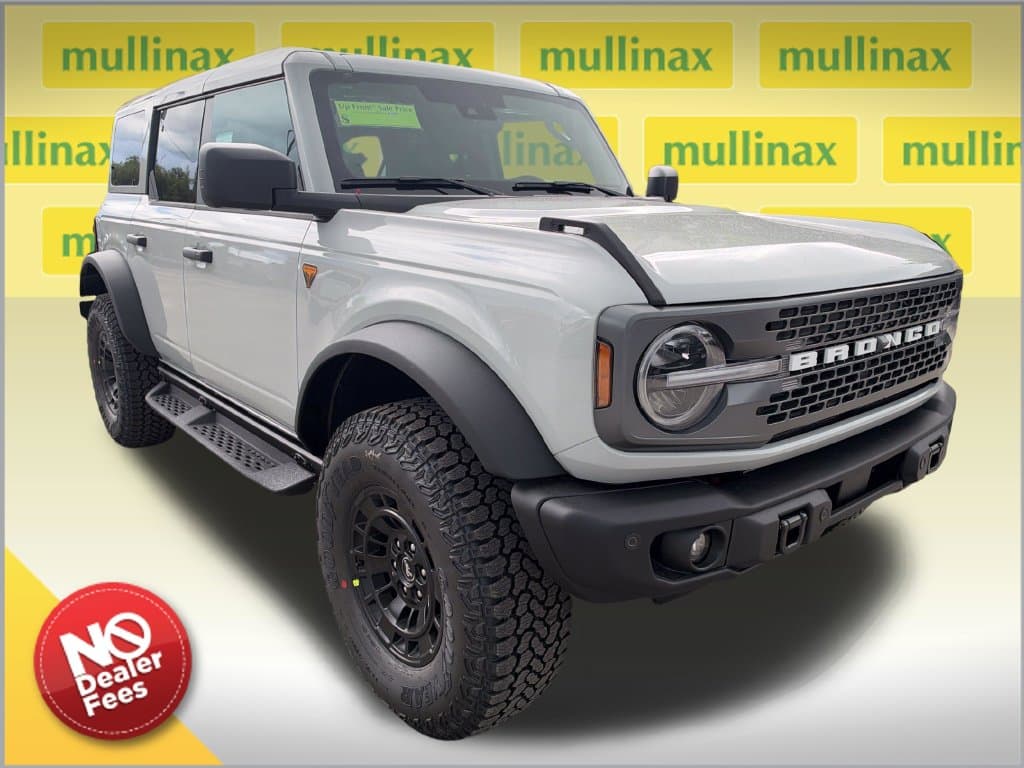 2026 Ford Bronco Badlands — photo 1 of 35