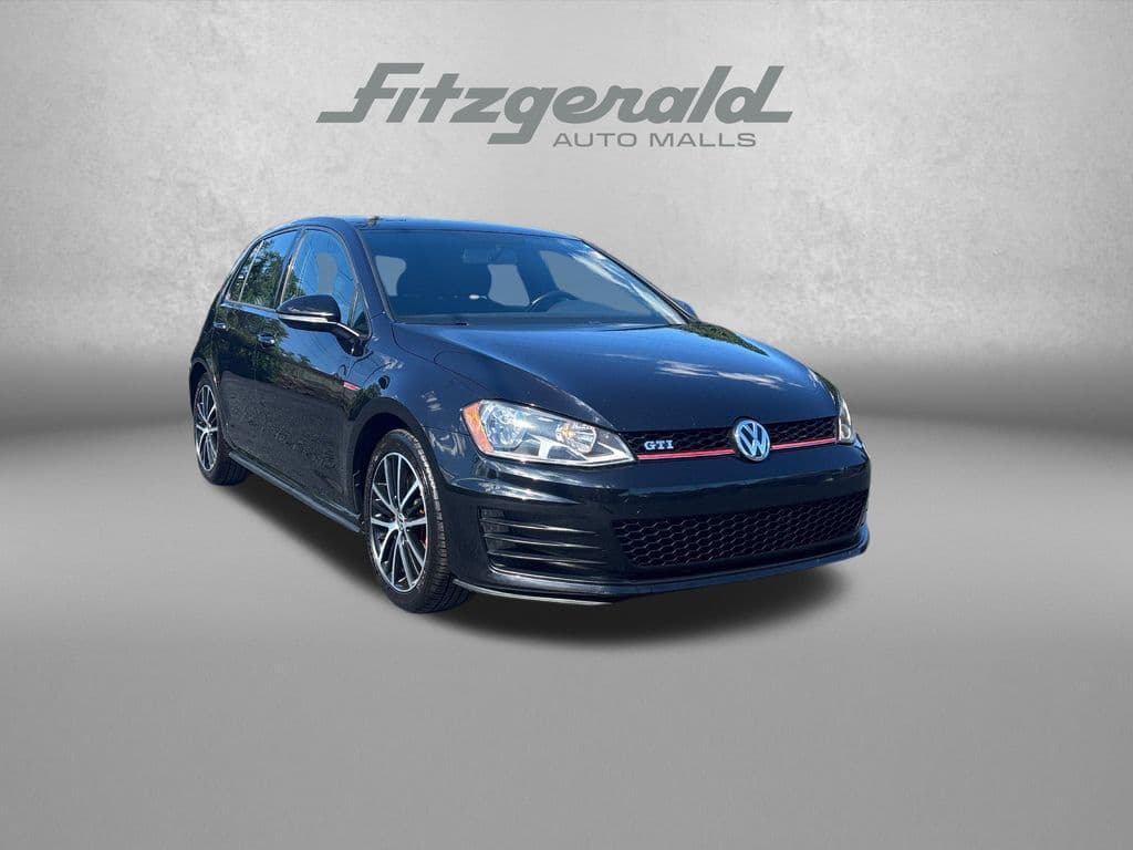 2017 Volkswagen Golf GTI S — photo 1 of 21