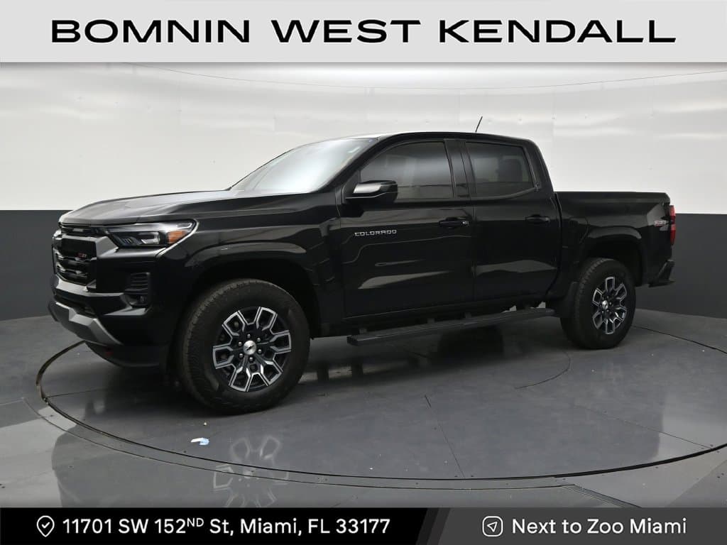 2023 Chevrolet Colorado Base — photo 1 of 33
