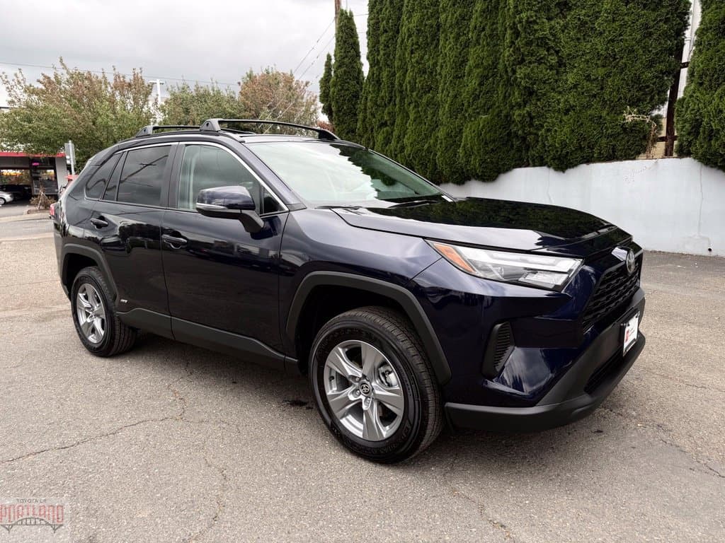 2025 Toyota RAV4 Base — photo 1 of 34