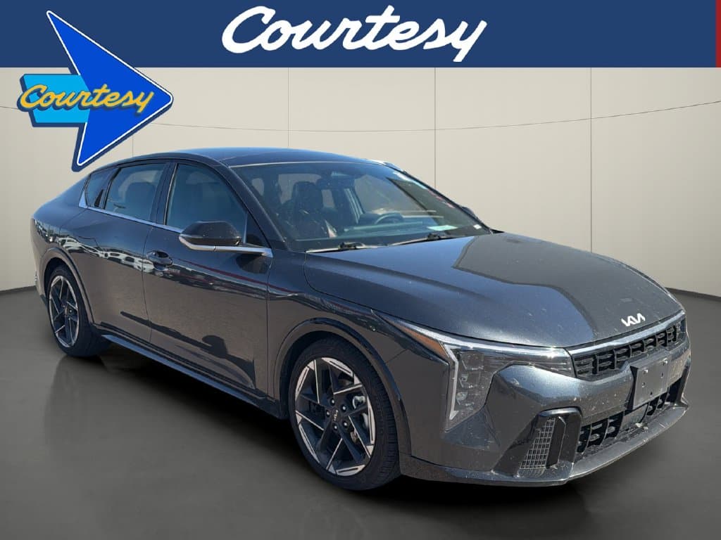 2026 Kia K4 GT-Line — photo 1 of 12