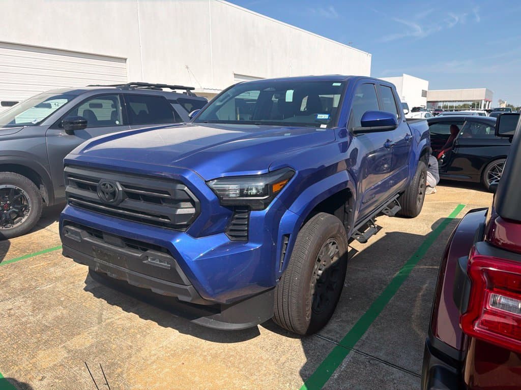 2025 Toyota Tacoma 2WD SR5 — photo 1 of 11