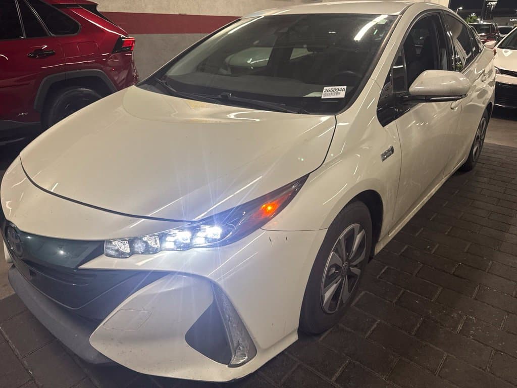 2018 Toyota Prius Prime Premium — photo 1 of 4