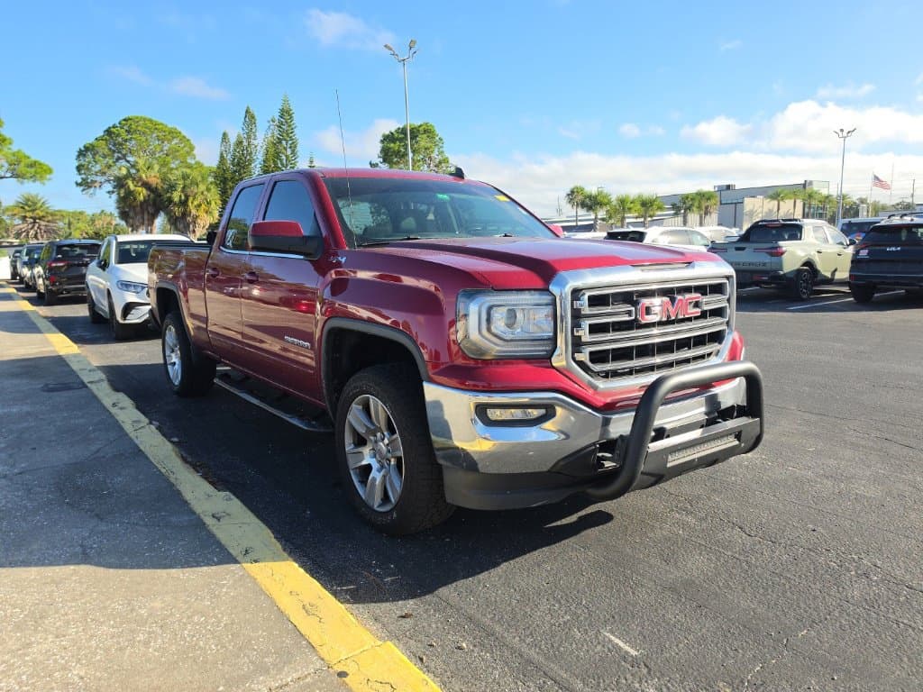 2018 GMC Sierra 1500 SLE — photo 1 of 17