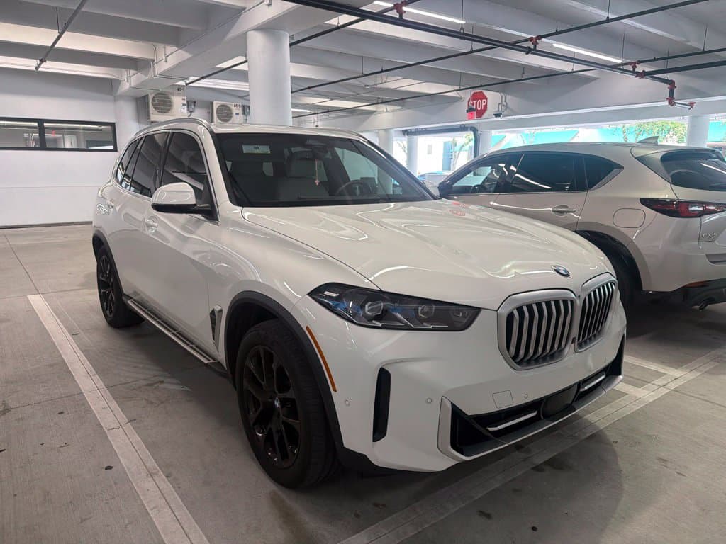 2024 BMW X5 sDrive40i — photo 1 of 2