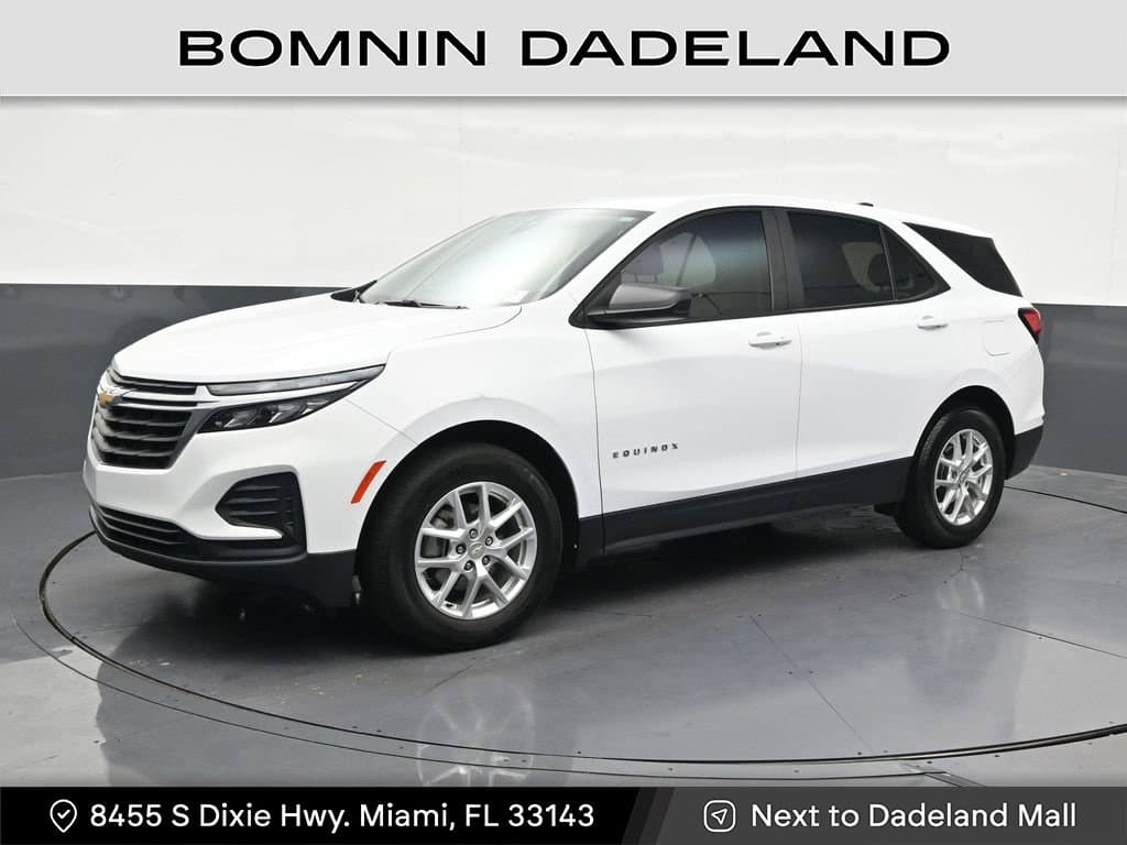 2024 Chevrolet Equinox LS — photo 1 of 38