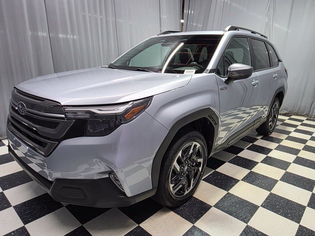 2026 Subaru Forester Premium Hybrid — photo 1 of 16