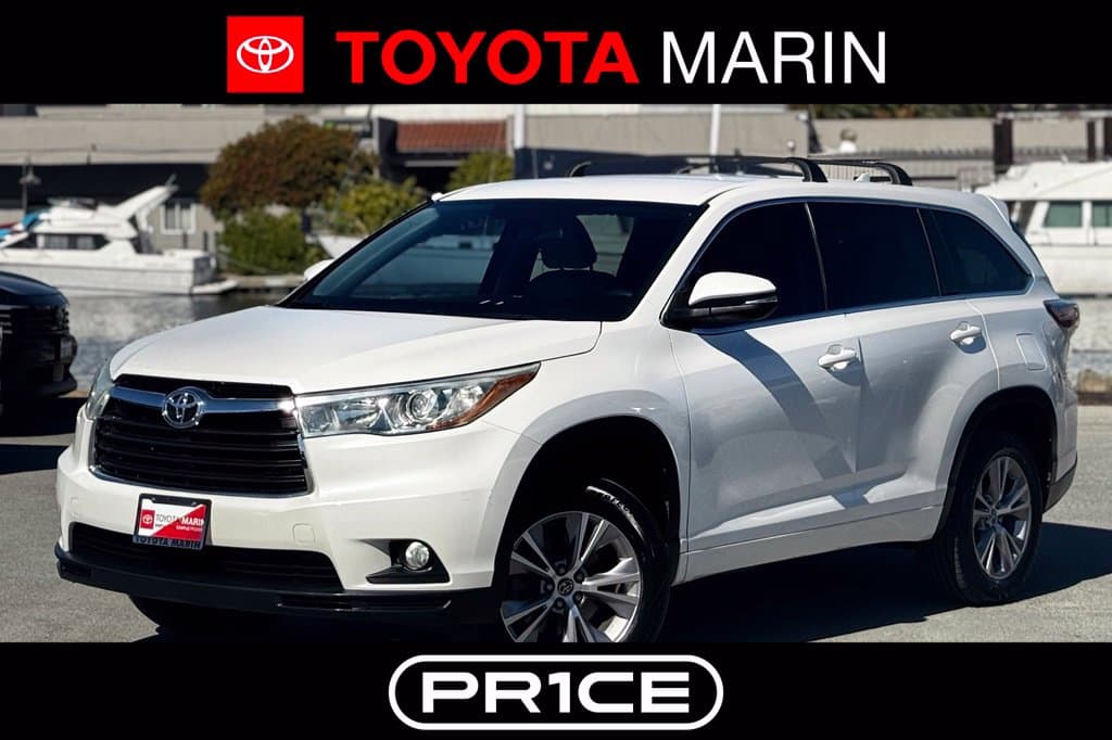 2016 Toyota Highlander Base — photo 1 of 32
