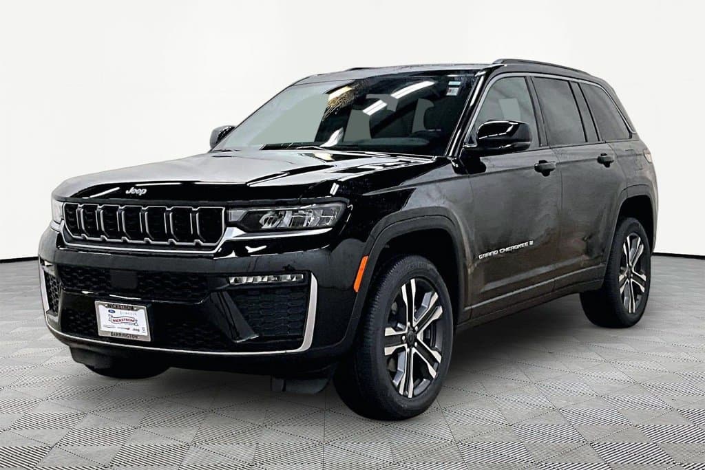 2027 Jeep Grand Cherokee Limited — photo 1 of 17