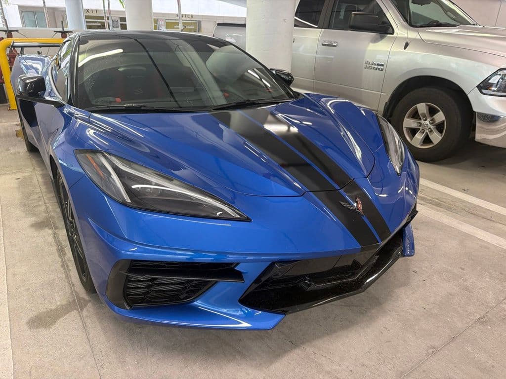 2023 Chevrolet Corvette Stingray — photo 1 of 3