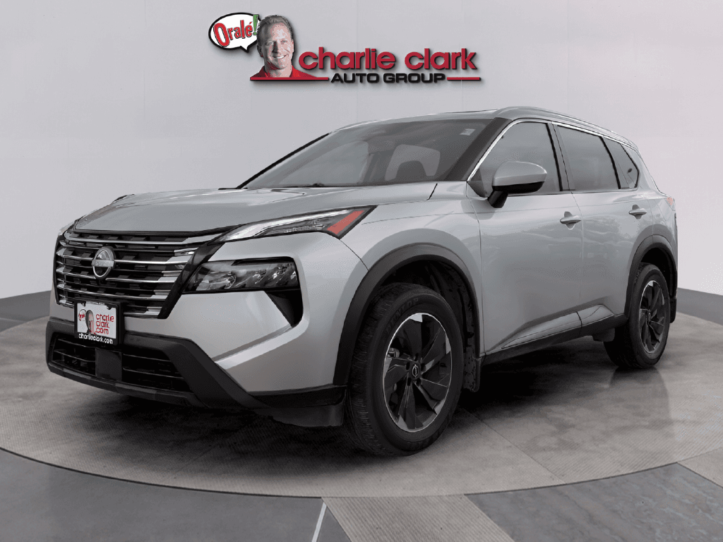 2025 Nissan Rogue SV — photo 1 of 34
