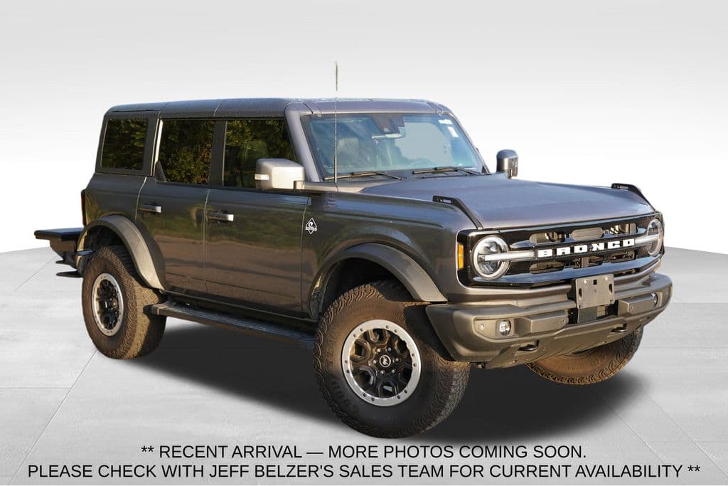 2023 Ford Bronco Outer Banks — photo 1 of 6
