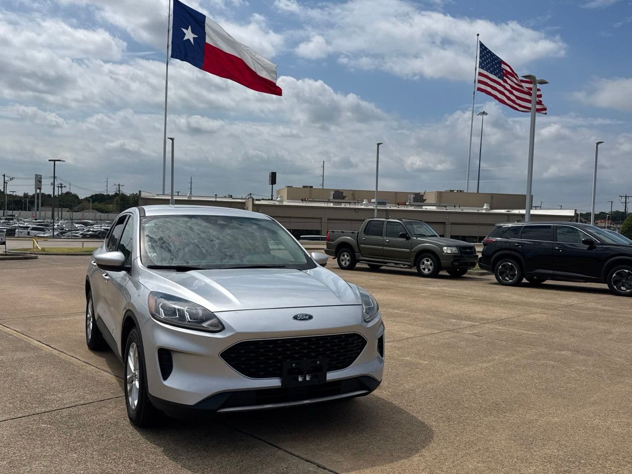 2020 Ford Escape SE — photo 1 of 43