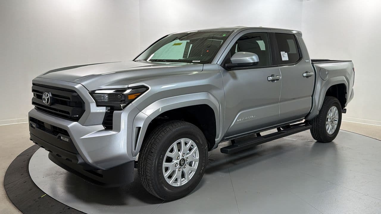 2026 Toyota Tacoma SR5 — photo 1 of 25
